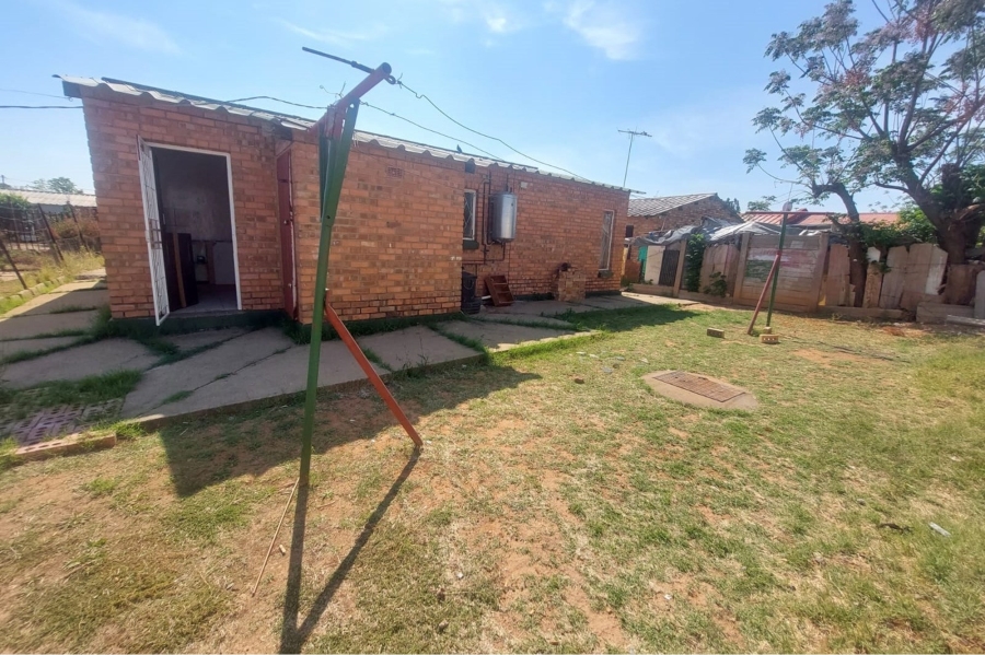 2 Bedroom Property for Sale in Roodepan Northern Cape